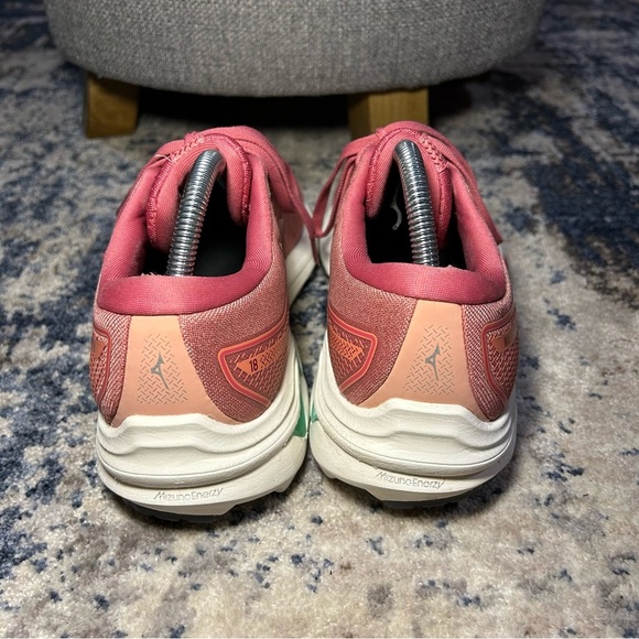 Mizuno Pink Rosette Wave Inspire 18 Lace-Up Sneakers Size 9.5 - Picture 9 of 12